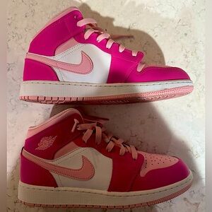 Size 7Y - Nike Air Jordan 1 Mid GS Fierce Pink